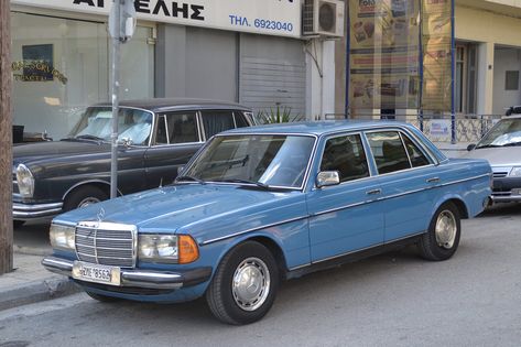 2000s Mercedes, Blue Tacoma, Mercedes 123, Mercedes W123, مرسيدس بنز, Daimler Benz, Classic Mercedes, Mercedes Benz Classic, Old Classic Cars