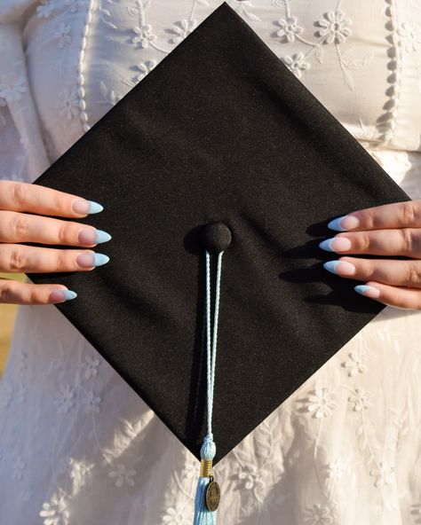 some grad detail shots and a reminder that my books for fall grads are open! • • • #fsugrad #gradphoto #gradphotos #gradphotographer #fsugradphotographer #tallahasseephotographer #fsugrad2024 #tallahasseephotography FSU grad, grad photos, tallahassee, tallahassee phtoography, fsu grad photography Grad Cap Decoration, Books For Fall, Poses Graduation, Grad Poses, Grad Cap Decorated, Grad Photography, Fallen Book, Cap Decorations, Grad Pics