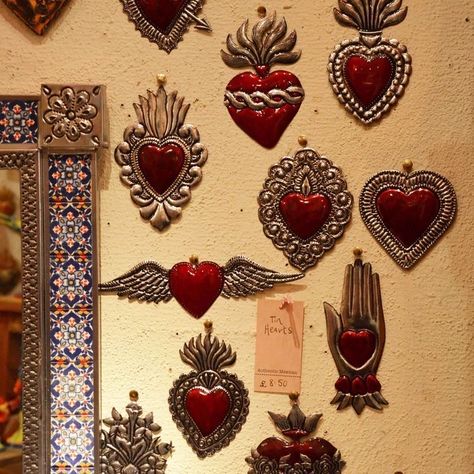 Bohemian Chic Aesthetic, Sacred Heart Art, 다크 판타지, Art Brut, Red Design, Heart Decorations, Heart Art, Dream House Decor, Sacred Heart