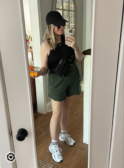 Zoo Day Outfit Summer, Day At The Zoo Outfit, Zoo Day Outfit, Zoo Outfit Summer, Breastfeeding Friendly Outfits, Zoo Outfit, New Balance Outfit, Millennial Mom, Stylish Mom