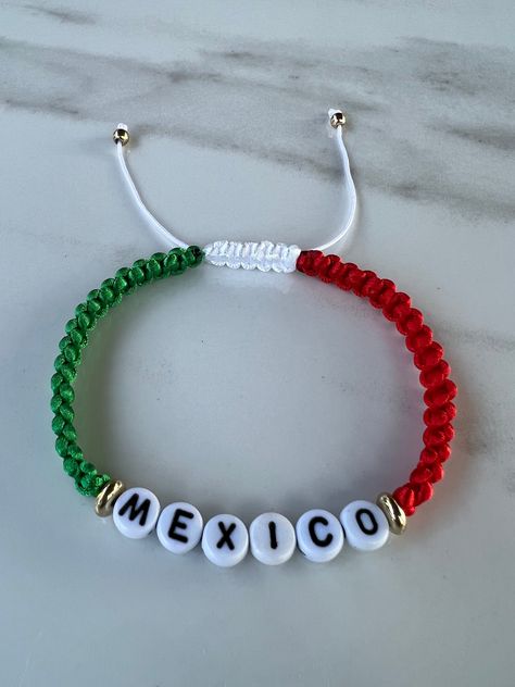 Mexico flag bracelet  Returns & exchanges  NOT ACCEPTED  But please contact me if you have problems with your order. Mexico Bracelets Clay Beads, Mexican Friendship Bracelets, Mexican Clay Bead Bracelet, Clay Bead Bracelet Ideas Mexican, Mexican String Bracelets, Mexican Style Bracelets, Mexican Gifts Ideas, Hispanic Bracelets, Mexican Bracelets Handmade