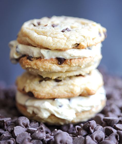 Chocolate Chip Sandwich Cookies, Chip Sandwich, Deep Dish Cookie, Sandwich Cookies Filling, Cookie Dough Filling, Cookie Sandwich Recipes, Coconut Chocolate Chip Cookies, Mini Chocolate Chip Cookies, Dipped Cookies