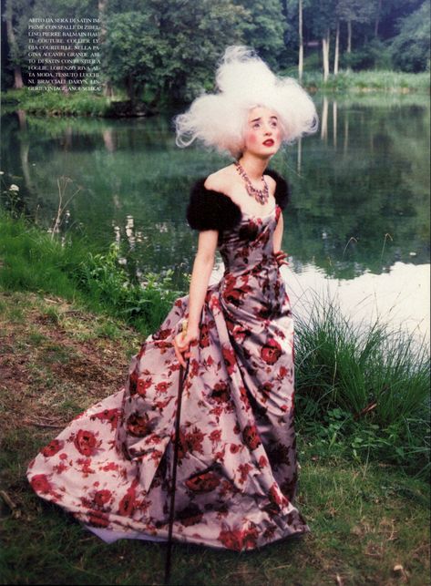 Weird Fashion Trending, Ellen Von Unwerth, Quoi Porter, 1990s Fashion, Weird Fashion, Vogue Italia, Marie Antoinette, Costume Design, A Dress