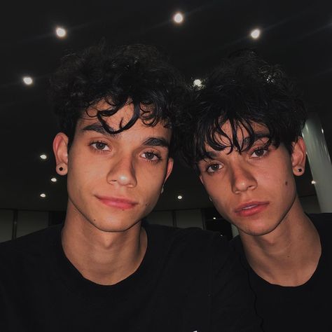 “twins” The Dobre Twins, Dobre Twins, Marcus And Lucas, Lucas Dobre, Dobre Brothers, Marcus Dobre, Beatiful People, Martinez Twins, Famous Youtubers