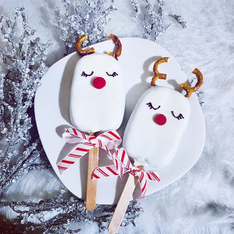 Christmas Cakesicles Ideas, Christmas Cakesicles, Cakesicles Ideas, Reindeer Cake, Cake Popsicles, Reindeer Cakes, Christmas Cake Pops, Fat Soluble Vitamins, Fiber Rich Foods