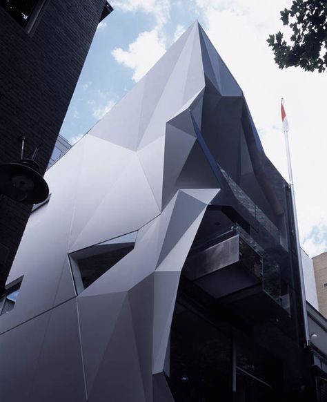 ORGANIC FACETS - AWOL trends Monaco House, Folding Architecture, Houses Architecture, Deconstructivism, Architecture Inspiration, Architect House, Architecture Exterior, Facade Architecture, Futuristic Architecture