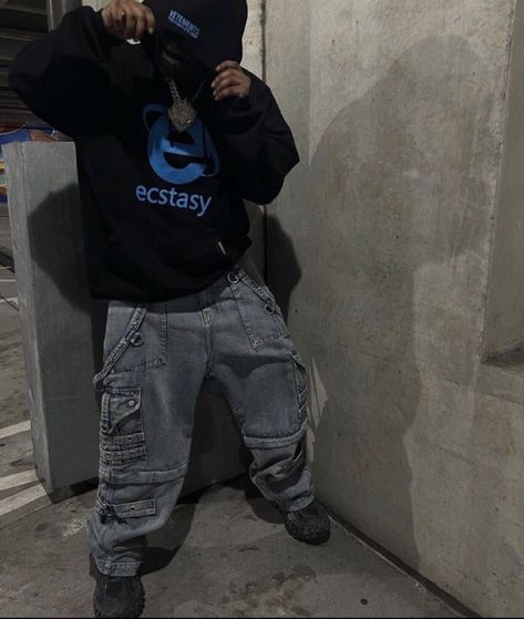 HARDEST FIT PICS on Twitter: "Ray Condones in Vetements and Balenciaga, 2022 https://t.co/CwyaUFjCF8" / Twitter Bruce Drop Em Off Fits, Brucedropemoff Fits, Brucedropemoff Outfit, Bruce Ray, Balenciaga 2022, Balenciaga Defender, Tuff Fits, Underground Clothing, Oversize Outfit