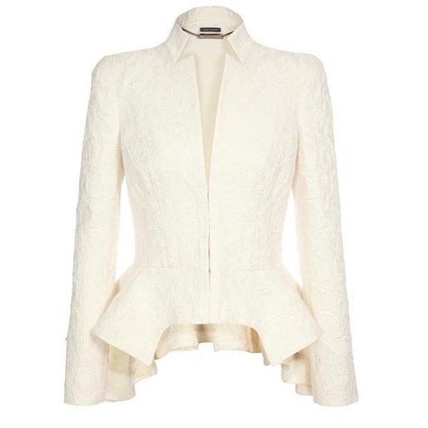 ALEXANDER MCQUEEN Silk-cotton Jacquard peplum jacket ❤ liked on Polyvore Gilet Kimono, Olivia Pope, White Peplum, Peplum Jacket, Kate Middleton Style, Silk Jacket, White Jacket, White Silk, Womens Jackets