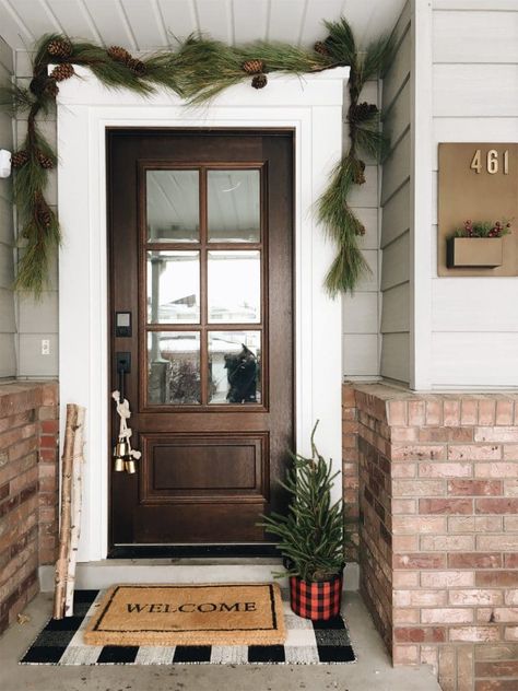 Christmas Front Door Goals Front Door Entrance Decor, Modern Farmhouse Porch Decor, Door Entrance Decor, Farmhouse Front Porch Decorating, Farmhouse Front Porch Decor, Modern Farmhouse Porch, Farmhouse Porch Decor, Front Door Rugs, Farmhouse Exterior Design