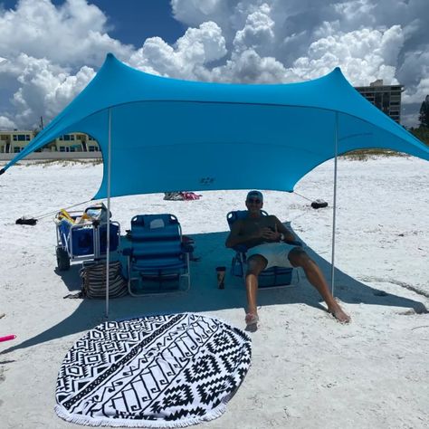 Our Beach Essentials 2022 - Beach Day Packing List - Salt Family Travels Beach Day Set Up Ideas, Beach Set Up Ideas Summer, Beach Camping Essentials, Beach Set Up Aesthetic, Family Beach Day Essentials, Beach Day Set Up, Beach Setup Ideas, Beach Essentials For Families, Beach Set Up Ideas