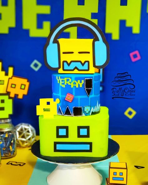 Geometry Dash Birthday Party Ideas, Geometry Dash Party, Geometry Dash Cake, Geometry Dash Birthday, Geometry Dash, 9th Birthday Parties, Happy B Day, Family Birthdays, 9th Birthday