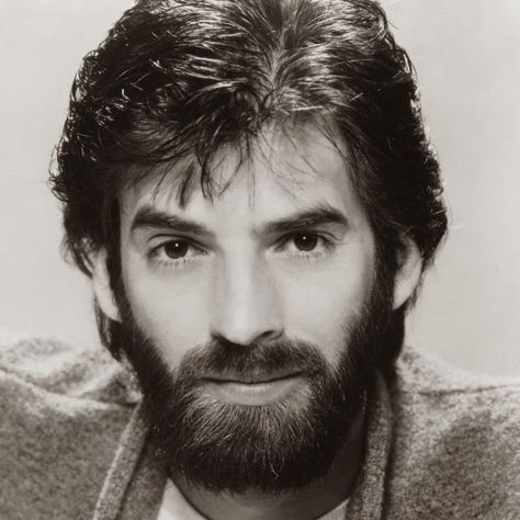 As Loggins & Messina had done so before hand, Kenny Loggins opted for a… Kenny Loggins Footloose, Top Singer, Kenny Loggins, Glenn Miller, Celebrity Drawings, All The Pretty Horses, Vinyl Record Album, I Love Lucy, Music Photo