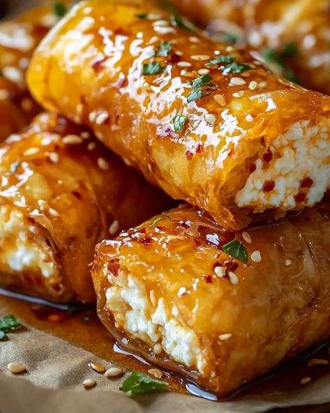 Oven Fried Feta Rolls with Chili Honey – recipestasteful Food Cravings Savory, High End Appetizers, Oven Fried Feta Rolls, Fried Feta Rolls, Good Finger Foods, Gastropub Food, Vegan Canapes, Healthy Tapas, Feta Rolls