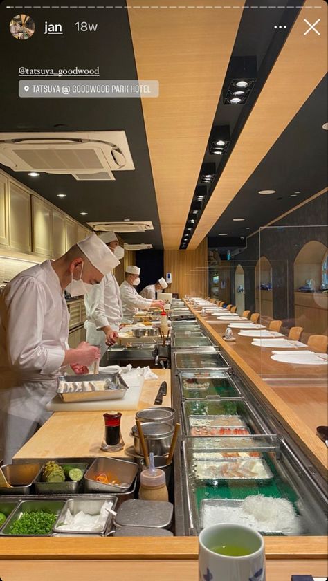 Japanese Sushi Restaurant Design, Luxury Sushi Restaurant, Sushi Kitchen Design, Sushi Shop Design, Omakase Restaurant Design, Sushi Bar Design Ideas, Show Kitchen Restaurant, Sushi Restaurant Interior, Omakase Bar