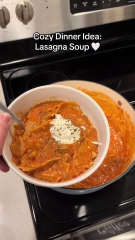 3min version of my viral #LasagnaSoup ! Please keep tagging me in all ... | Lasagna Soup Crock Pot | TikTok Food When Sick, Easy Lasagna Soup, Lasagna Soup Recipe, Fall Soup, Cozy Dinner, Winter Comfort Food, Lasagna Soup, Fall Soups, Fall Dinner