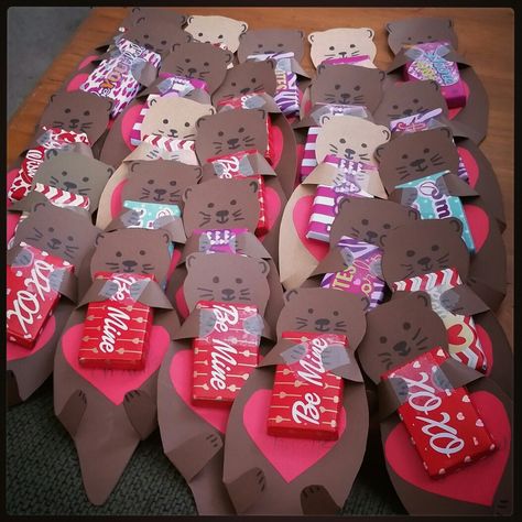 Otter valentines made by me Otter Valentines Boxes, Diy Otter, Otter Party, Otter Valentines, Vday Crafts, Otter Birthday, Oster Diy, Chocolate San Valentin, Otter Gifts