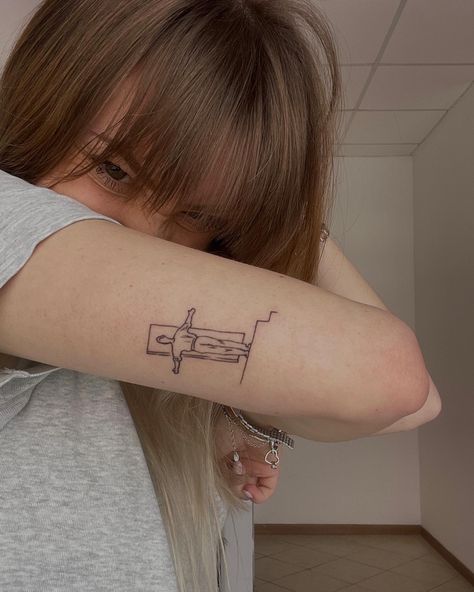 fine line truman show tatoo Truman Show Tattoo, Show Tattoo, The Truman Show, Dream Tattoos, Tattoo Stencils, Fine Line, Pretty Tattoos, Simple Tattoos, Tattoos And Piercings