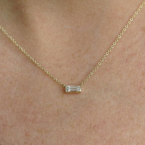 Horizontal Baguette Cut Diamond Necklace 14K Gold Diamond | Etsy Hong Kong Bagette Necklace, Gold Necklace Diamond, Baguette Diamond Necklace, Baguette Necklace, Traditional Necklace, Mommy Jewelry, Diamond Pendants Designs, Oval Diamond Engagement, Bezel Necklace