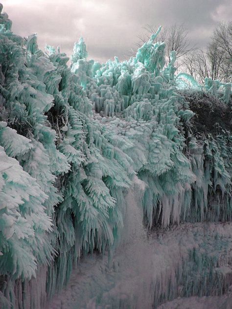 Ice Storm! Ontika Falls, near the city of Toila, Estonia |Pinned from PinTo for iPad| Outdoor Christmas Photos, Storm Art, Winter Frost, Winter Beauty, Snow And Ice, Snow Scenes, Winter Wonder, Alam Yang Indah, Beautiful Scenery