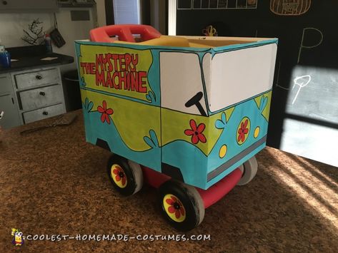 Awesome Mystery Machine with Velma and Shaggy Mystery Machine Costume, Shaggy And Velma, Uggs For Cheap, Mystery Machine, Homemade Costume, Homemade Costumes, Trunk Or Treat, How To Stay Awake, I Said