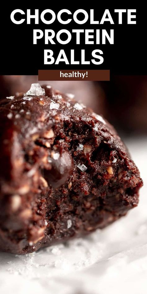 These chocolate protein bliss balls are healthy, easy to make, and have 6 grams of protein per serving. They taste like brownie batter but are healthy, vegan, gluten free and ready in just 10 minutes. Vanilla Protein Shake, Chocolate Protein Balls, Protein Balls Healthy, Protein Balls Recipes, Healthy Protein Snacks, Protein Bar Recipes, Protein Treats, Protein Powder Recipes, Protein Desserts