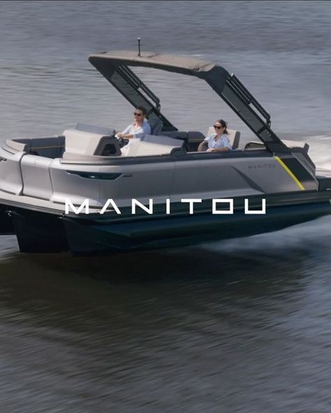 Luxury Pontoon Boats, Fishing Pontoon Boats, Pontoon Boats, Boat Life, Boat Interior, Mustang Cars, Yacht Design, Pontoon Boat, Boat Design