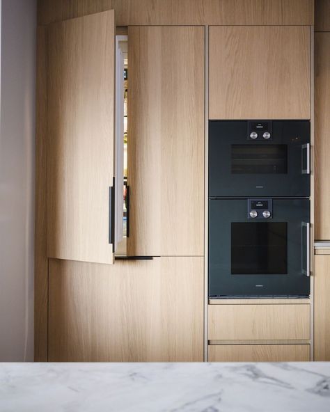 Shinnoki Ivory Oak, Fridge Next To Oven, Combi Oven, Integrated Fridge, Oak Veneer, Home Renovation, Oven, Handles