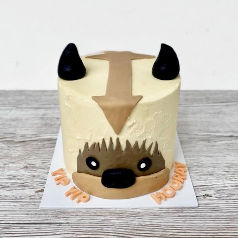 YIP YIP Hooray! Who else is a Avatar Legend of Aang Fan? 6” chocolate cake with vanilla buttercream with fondant decoration Avatar Cake, Chocolate Cake With Vanilla Buttercream, Pokemon Themed Party, 9th Birthday Cake, Avatar Legend Of Aang, Pokemon Cake, Yip Yip, Birthday Inspo, Air Bender