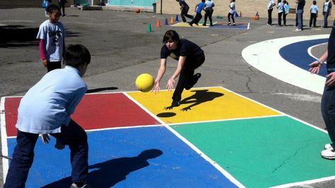 4 Square Game, Asphalt Games, Elementary School Playground, Playground Painting, Recess Games, Playground Activities, Playground Games, Pe Games, School Murals