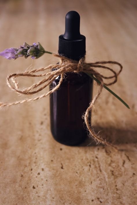 How to Make Lavender Oil from Fresh Lavender - Simply Natural Nessa Diy Lavender Oil, Lavender Oil Diy, Homemade Lavender Oil, Lavender Essential Oil Diy, Make Lavender Oil, Flower Infused Oil, Dried Lavender Bunch, Distilling Equipment, Lavender Uses