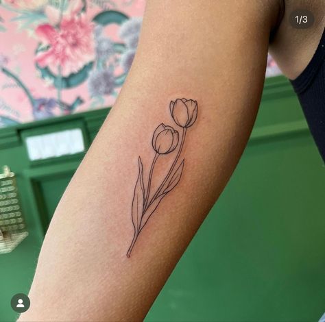 Earthy Tattoos, Tulip Tattoo, The Best Tattoos, Self Love Tattoo, Small Pretty Tattoos, Small Hand Tattoos, Classy Tattoos, Back Tattoo Women, Discreet Tattoos