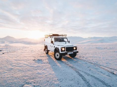 Car Photography: 18 Tips for Breathtaking Images ( Examples) Land Rover Car, Car Backgrounds, Car Buying Tips, Land Rovers, Barometer, Car Images, Minivan, Queenstown, Car Dealership