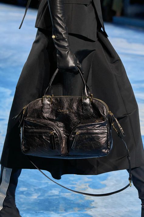 Christian Dior Spring 2025 Ready-to-Wear Collection | Vogue Runway Bags, Resort 2025, Spring 2025, Bag Summer, Western Wear, Summer Collection, Christian Dior, High Fashion, Style Me