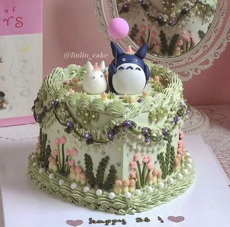 Totoro Cake, Bolo Vintage, My Neighbour Totoro, Anime Cake, Vintage Birthday Cakes, Green Cake, Mini Cakes Birthday, Fairy Forest, Cute Baking