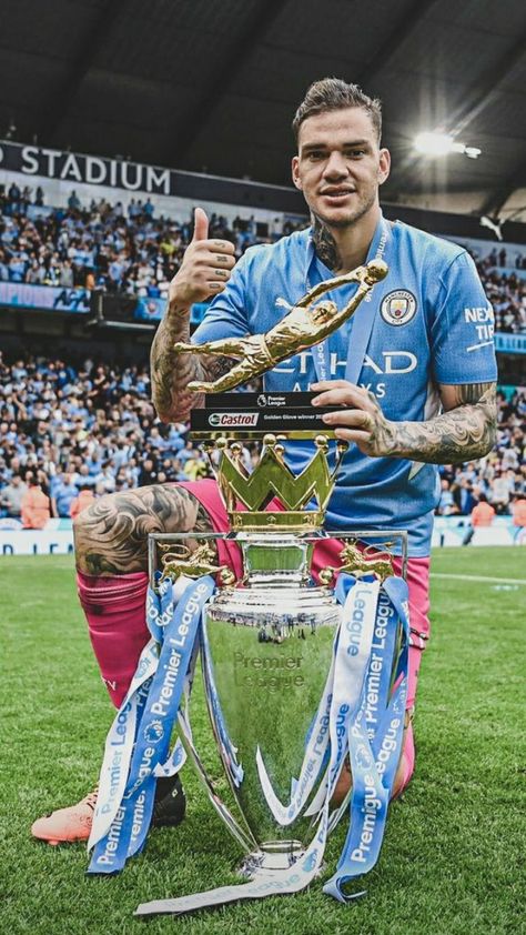 Man City Team, Neymar Barcelona, Manchester City Wallpaper, Football Or Soccer, Football Players Images, Team Goals, Manchester City Football Club, Fire Image, Game Logo Design