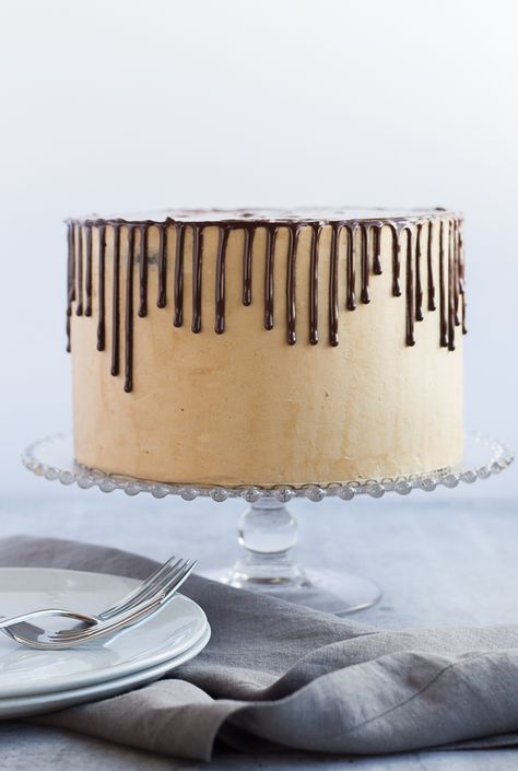 Chocolate Stout Layer Cake with Coffee Irish Cream Buttercream and Irish Whiskey Ganache - The Little Vintage Baking Company Whiskey Cake Recipe, Irish Whiskey Brands, Mint Chip Cookies, Cake With Coffee, Infused Chocolate, Baileys Coffee, Whiskey Cake, Fudgy Brownie Recipe, Jameson Whiskey