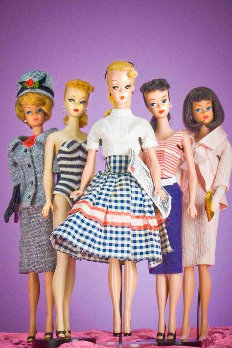 . Vintage Barbies, Starbucks Card, Play Barbie, 100 Gift, Barbie Outfits, Im A Barbie Girl, Barbie Style, Desperate Housewives, Barbie Vintage