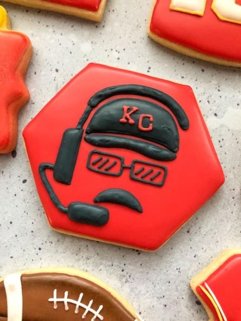 Patrick Mahomes Cookies, Patrick Mahomes Cookies Decorated, Chiefs Sugar Cookies, Kc Chiefs Sugar Cookies, Kansas City Chiefs Sugar Cookies, Chiefs Cookie Cake, Chiefs Food, Chiefs Cookies, Superbowl Cookies