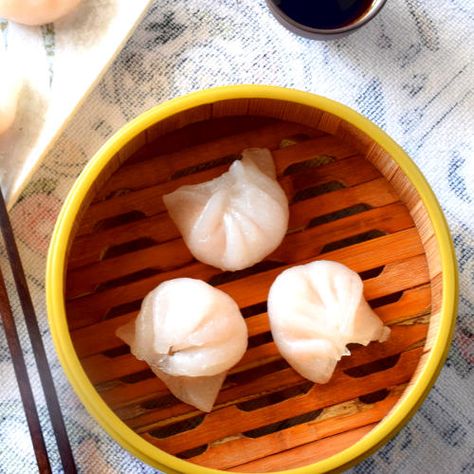 Har gow from Hong Kong dim sum Har Gow, Dumpling Wrapper, Flour Dumplings, Foodgawker Recipes, Shrimp Dumplings, Bamboo Shoot, Dumpling Dough, Asian Noodle Recipes, Dumpling Skin