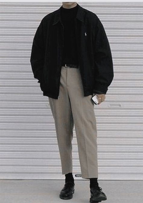 Eboy Aesthetic Outfits Men Korean, Korean Street Wear Men, Black And White Outfits Men, Korean Streetwear Men, Japanese Fashion Men, Festive Christmas Outfit, Korean Street Fashion Men, Minimalist Fashion Men, Christmas Outfit Ideas