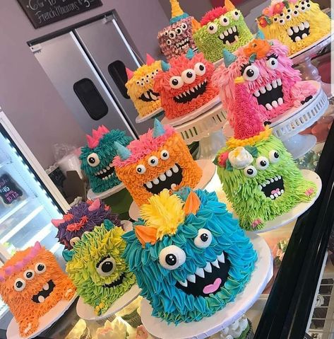 Monster Birthday Cakes, Monster Cakes, White Flower Cake Shoppe, Monster 1st Birthdays, Cake Buttercream, Monster Cake, Monster Birthday Parties, Monster Theme, Halloween Cake