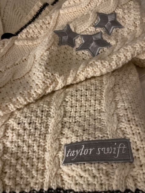 Taylor Swift Cardigan Aesthetic, Cardigan Aesthetic Taylor Swift, How To Style The Folklore Cardigan, Taylor Cardigan Aesthetic, Cardigan By Taylor Swift Aesthetic, Taylor's Cardigan, Tay Core, Taylor Swift Cardigan, Swiftie Aesthetic