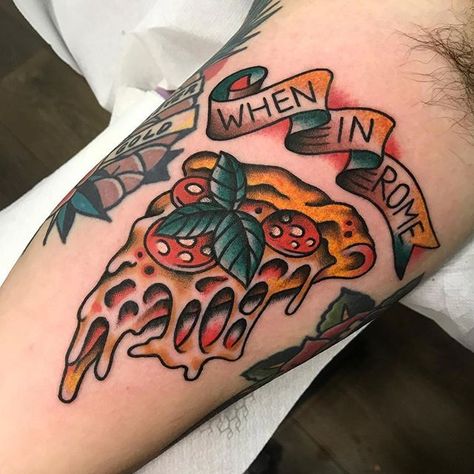 WEBSTA @tattoosnob When in Rome Pizza tattoo by @gabrielevagnoni at @swansongtattoo in Rome, Italy New School Pizza Tattoo, American Traditional Tattoos Food, American Traditional Food Tattoo, Traditional Pizza Tattoo, Traditional Food Tattoo, Pizza Tattoo Design, Italy Inspired Tattoos, Pasta Tattoo, Rome Pizza