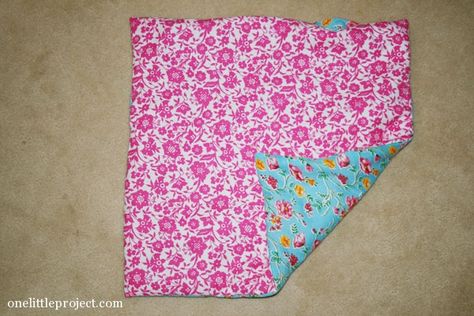 How to make a reversible blanket for an IKEA doll bed Diy Doll Blanket And Pillow, Doll Blankets, Baby Doll Blanket, Doll Blanket, Doll Blankets To Sew, Diy Doll Blanket, Ikea Doll Bed, Memory Bears Pattern Free, Baby Doll Bed