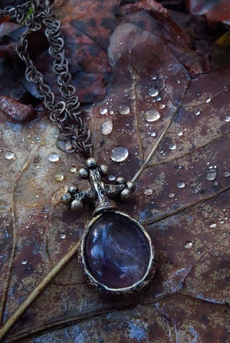 Medieval Necklace, Medieval Jewelry, Wedding Tattoos, Witch Aesthetic, Jewelry Photography, Amethyst Pendant, Cute Jewelry, Jewelry Inspiration, Rome