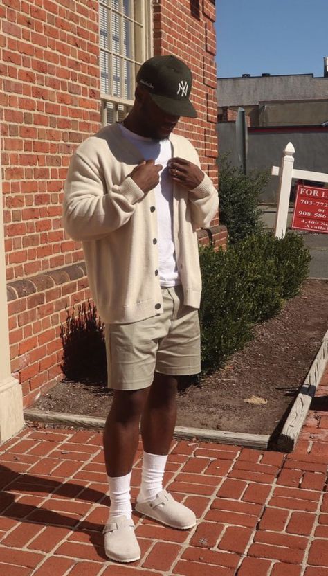 Preppy Black Man Outfits, Summer Hoodie Outfit Men, Men Birkenstock Outfit Clog, Mens Spring Streetwear, Mule Outfit Men, Mules Shoes Outfit Men, Mens Clogs Outfit, Fashion For Hot Weather, Korean Fashion Men Casual Outfit