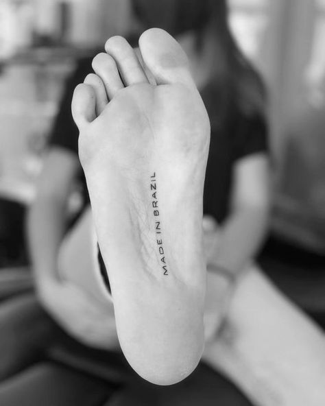 🇧🇷🇧🇷🇧🇷🇧🇷 Brazilian Tattoo Ideas, Art Quotes Inspirational, Art Body, Unusual Words, Cute Toes, Foot Tattoo, Disney Princess Art, Foot Tattoos, Line Tattoos