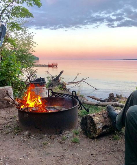 Sand Island sunset - Apostle Islands National Lakeshore Island Survival Aesthetic, Survival Aesthetic, Survival Island, Island Camping, Apostle Islands National Lakeshore, Camping Photos, Missouri Camping, Island Survival, Arizona Camping