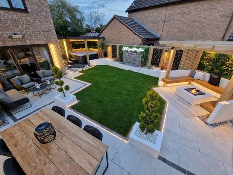 Hot Tub Garden, Modern Backyard Landscaping, Back Garden Design, Courtyard Design, Backyard Renovations, Backyard Remodel, Patio Garden Design, Have Inspiration, Modern Backyard