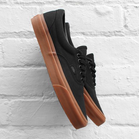 Vans Era Black Classic Gum Vans Outfit Men, Shoes Fancy, Mens Vans Shoes, Tenis Vans, Different Types Of Sneakers, Vans Outfit, Vans Era, Professional Advice, Wise Men